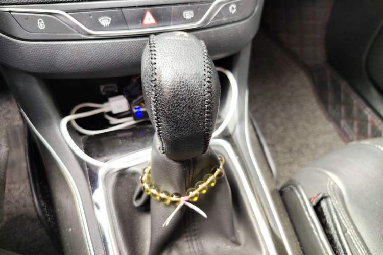 Used Peugeot 408 2014 1.6T Automatic Prestige Edition Gear Lever