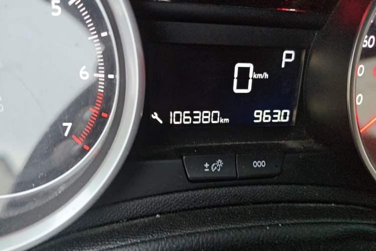 Used Peugeot 408 2014 1.8L Automatic Luxury Edition Odometer Close Up