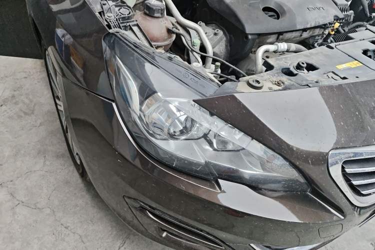 Used Peugeot 408 2014 1.8L Automatic Luxury Edition Right Front Headlight
