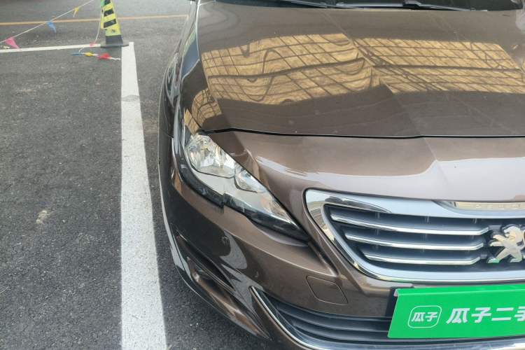 Used Peugeot 408 2014 1.8L Automatic Luxury Edition Right Front Headlight