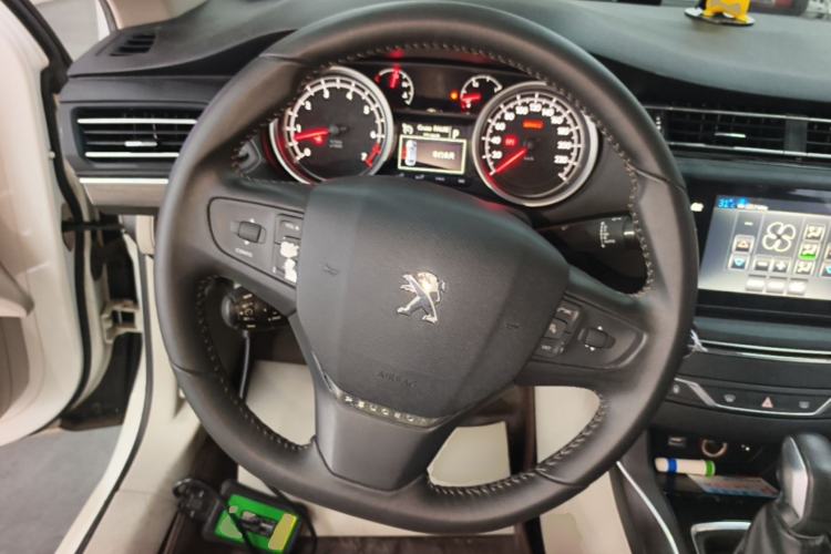Used Peugeot 408 2014 1.6T Automatic Prestige Edition Steering Wheel