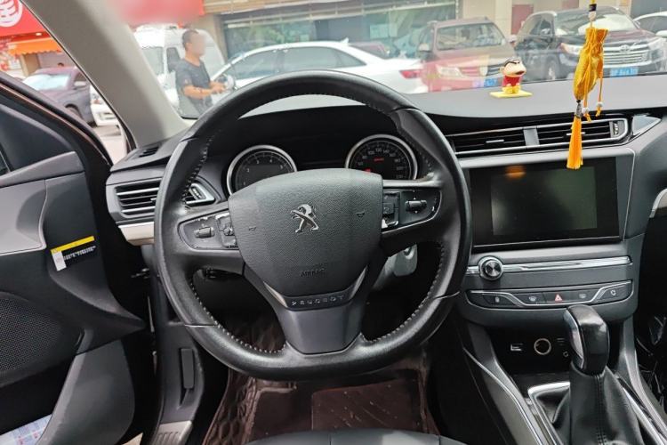 Used Peugeot 408 2014 1.8L Automatic Luxury Edition Steering Wheel