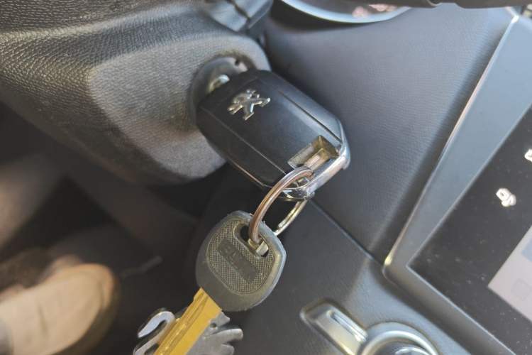 Used Peugeot 408 2014 1.8L Automatic Luxury Edition Vehicle Key