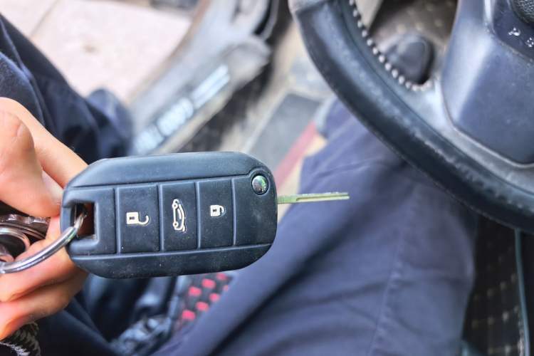 Used Peugeot 408 2014 1.8L Automatic Luxury Edition Vehicle Key