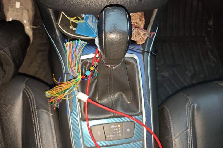 Used Peugeot 408 2014 1.6T Automatic Supreme Edition Gear Lever