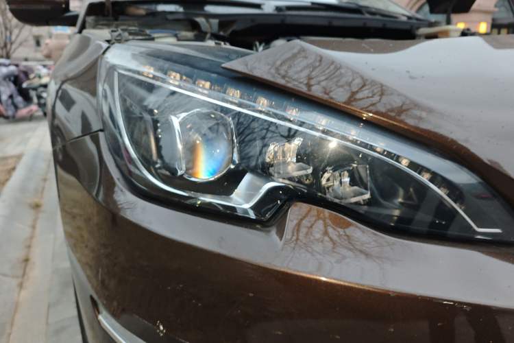 Used Peugeot 408 2014 1.6T Automatic Supreme Edition Right Front Headlight