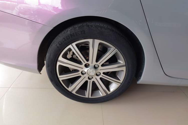 Used Peugeot 408 2014 1.8L Automatic Luxury Edition Right Rear Wheel Hub