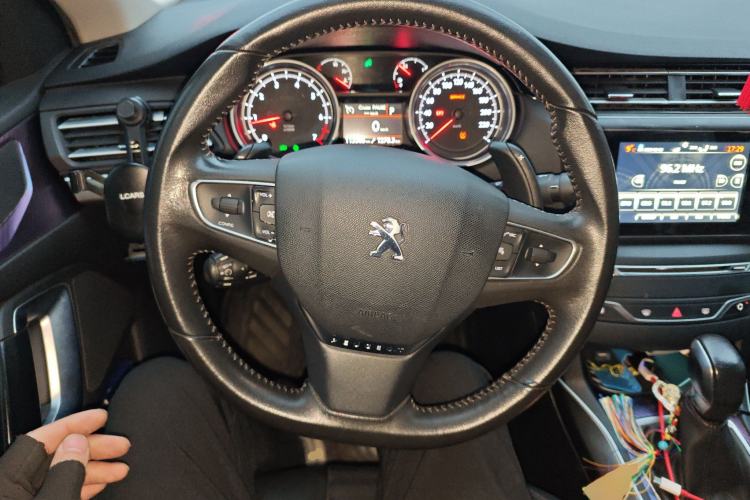 Used Peugeot 408 2014 1.6T Automatic Supreme Edition Steering Wheel