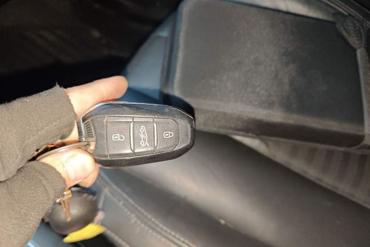 Used Peugeot 408 2014 1.6T Automatic Supreme Edition Vehicle Key