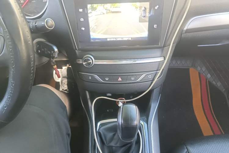 Used Peugeot 408 2014 1.8L Automatic Luxury Edition Gear Lever