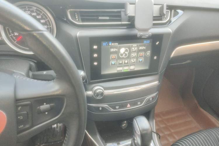 Used Peugeot 408 2014 1.8L Automatic Leading Edition Audio And AC Panel