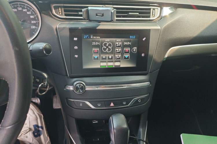 Used Peugeot 408 2014 1.8L Automatic Luxury Edition Audio And AC Panel