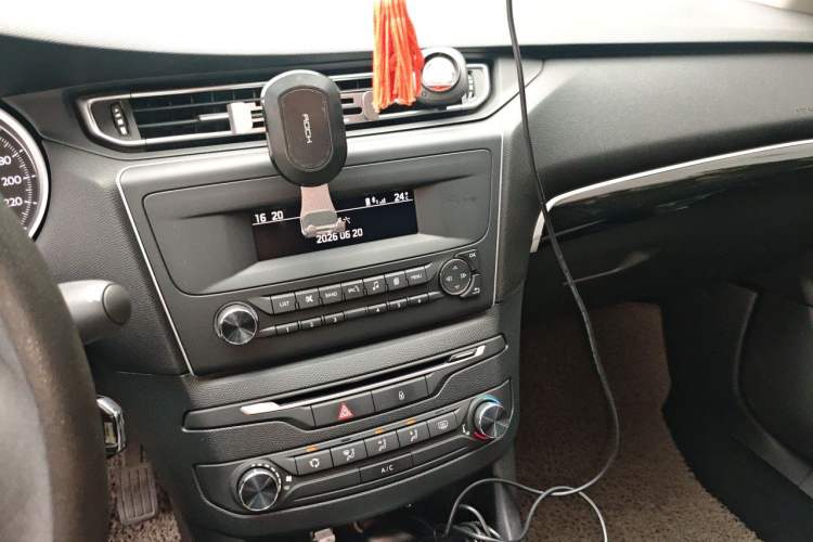 Used Peugeot 408 2014 1.8L Manual Leading Edition Audio And AC Panel