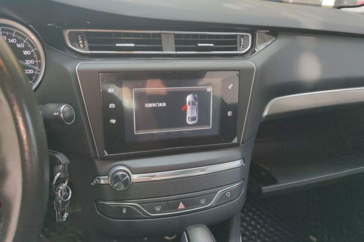 Used Peugeot 408 2014 1.8L Automatic Luxury Edition Audio And AC Panel