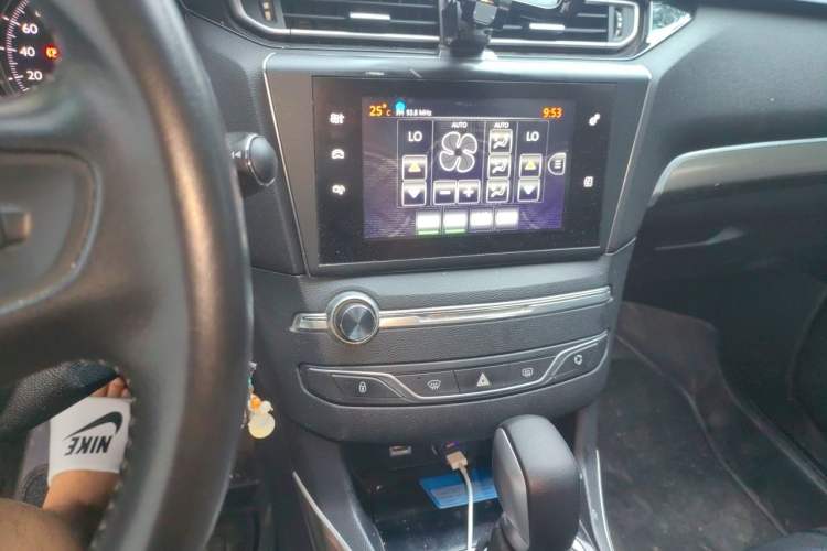 Used Peugeot 408 2014 1.8L Automatic Luxury Edition Audio And AC Panel