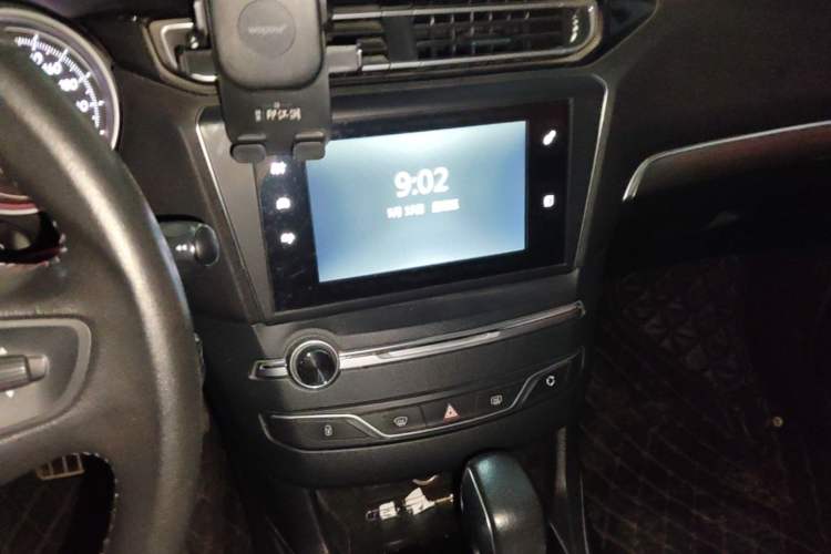 Used Peugeot 408 2014 1.8L Automatic Luxury Edition Audio And AC Panel