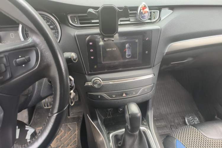 Used Peugeot 408 2014 1.8L Automatic Luxury Edition Audio And AC Panel