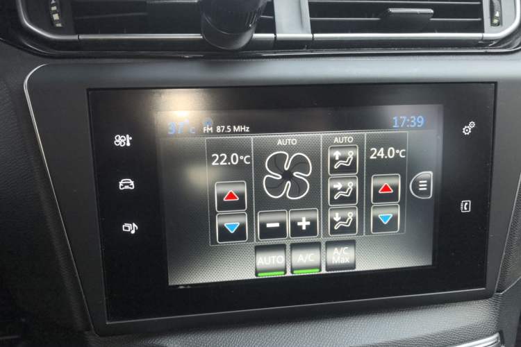 Used Peugeot 408 2014 1.8L Automatic Luxury Edition Audio And AC Panel