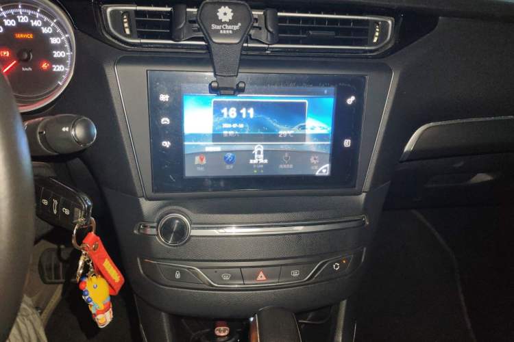Used Peugeot 408 2014 1.8L Automatic Luxury Edition Audio And AC Panel