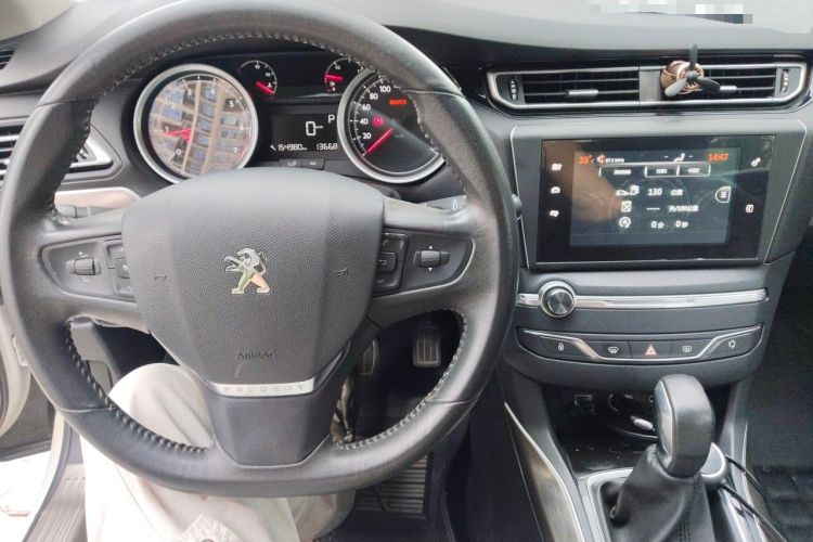 Used Peugeot 408 2014 1.8L Automatic Luxury Edition Audio And AC Panel