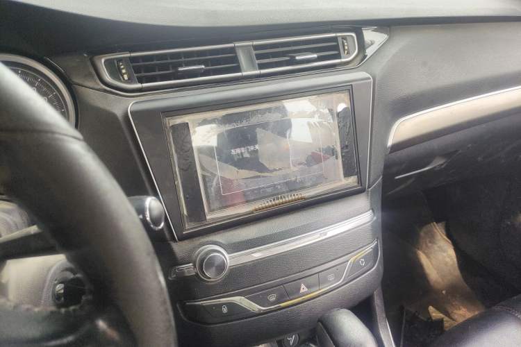 Used Peugeot 408 2014 1.8L Automatic Luxury Edition Audio And AC Panel