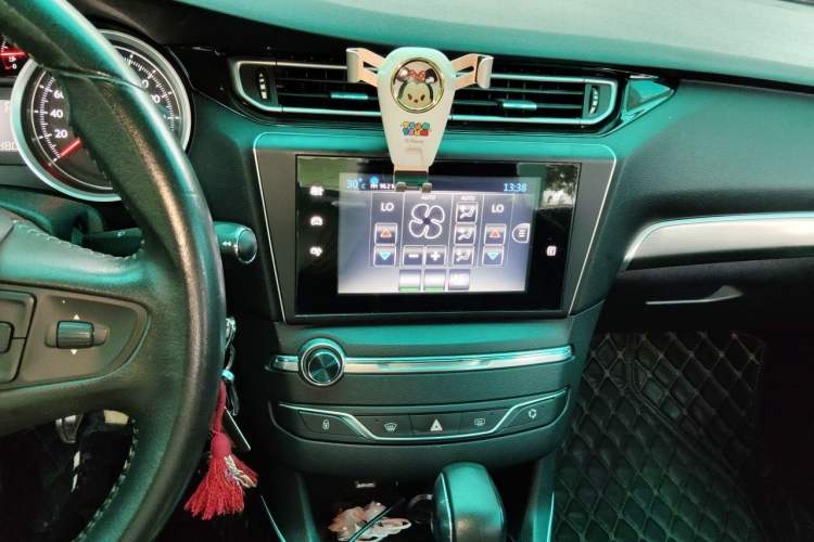 Used Peugeot 408 2014 1.8L Automatic Luxury Edition Audio And AC Panel