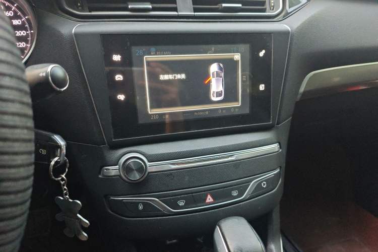 Used Peugeot 408 2014 1.8L Automatic Luxury Edition Audio And AC Panel