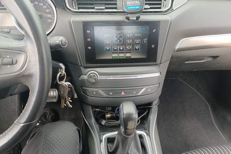 Used Peugeot 408 2014 1.8L Automatic Luxury Edition Audio And AC Panel