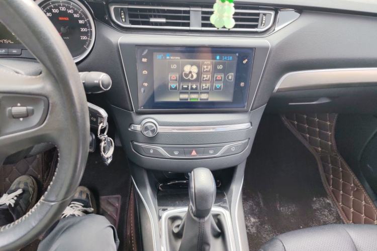 Used Peugeot 408 2014 1.8L Automatic Luxury Edition Audio And AC Panel