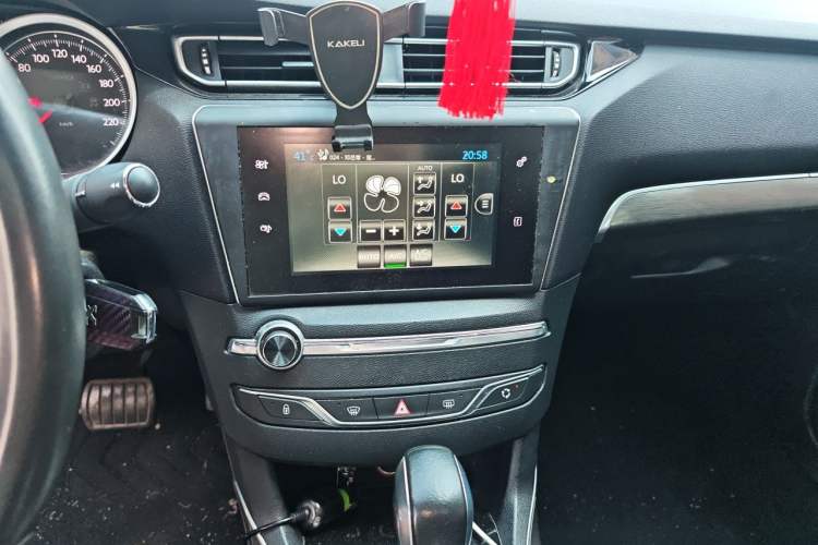 Used Peugeot 408 2014 1.8L Automatic Luxury Edition Audio And AC Panel