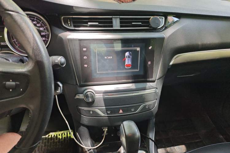 Used Peugeot 408 2014 1.8L Automatic Luxury Edition Audio And AC Panel
