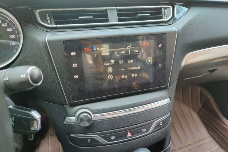 Used Peugeot 408 2014 1.8L Automatic Luxury Edition Audio And AC Panel