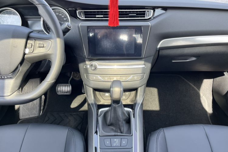 Used Peugeot 408 2014 1.8L Automatic Luxury Edition Audio And AC Panel
