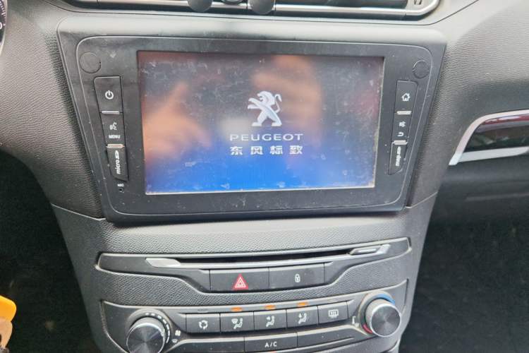 Used Peugeot 408 2014 1.8L Automatic Leading Edition Audio And AC Panel