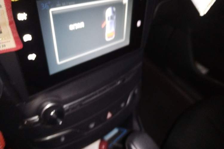 Used Peugeot 408 2014 1.8L Automatic Luxury Edition Audio And AC Panel
