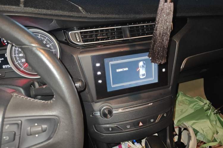 Used Peugeot 408 2014 1.8L Automatic Luxury Edition Audio And AC Panel