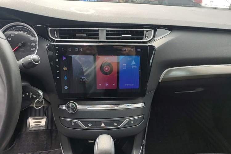 Used Peugeot 408 2014 1.8L Automatic Luxury Edition Audio And AC Panel
