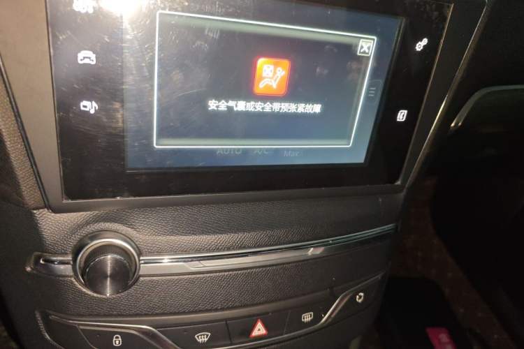 Used Peugeot 408 2014 1.8L Automatic Luxury Edition Audio And AC Panel