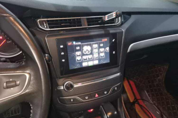 Used Peugeot 408 2014 1.8L Automatic Luxury Edition Audio And AC Panel