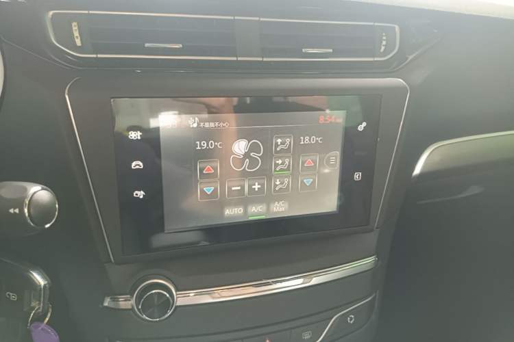 Used Peugeot 408 2014 1.8L Automatic Luxury Edition Audio And AC Panel
