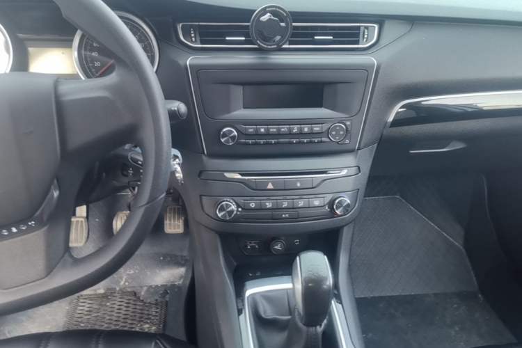 Used Peugeot 408 2014 1.8L Manual Leading Edition Audio And AC Panel