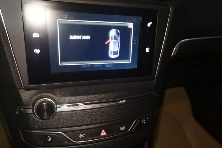 Used Peugeot 408 2014 1.8L Automatic Luxury Edition Audio And AC Panel