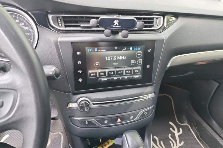 Used Peugeot 408 2014 1.6T Automatic Prestige Edition Audio And AC Panel