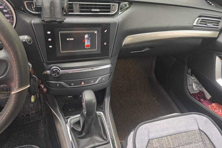 Used Peugeot 408 2014 1.8L Automatic Luxury Edition Audio And AC Panel