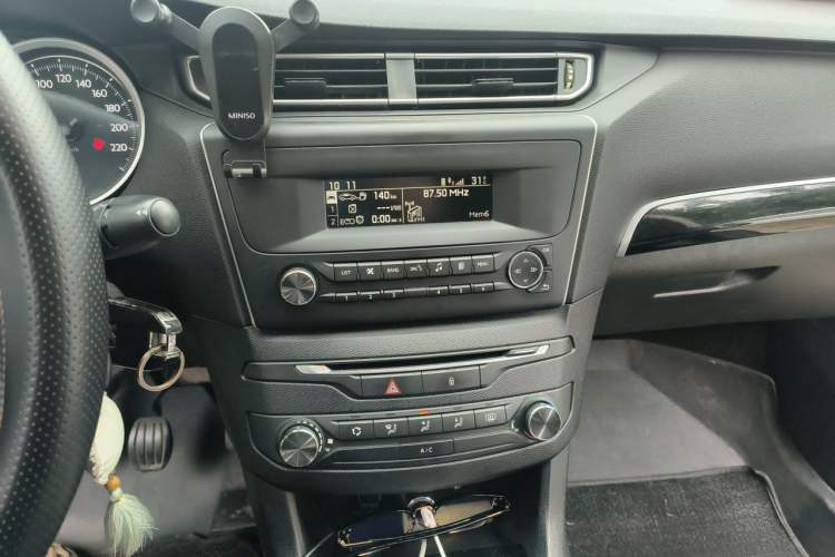 Used Peugeot 408 2014 1.8L Manual Leading Edition Audio And AC Panel