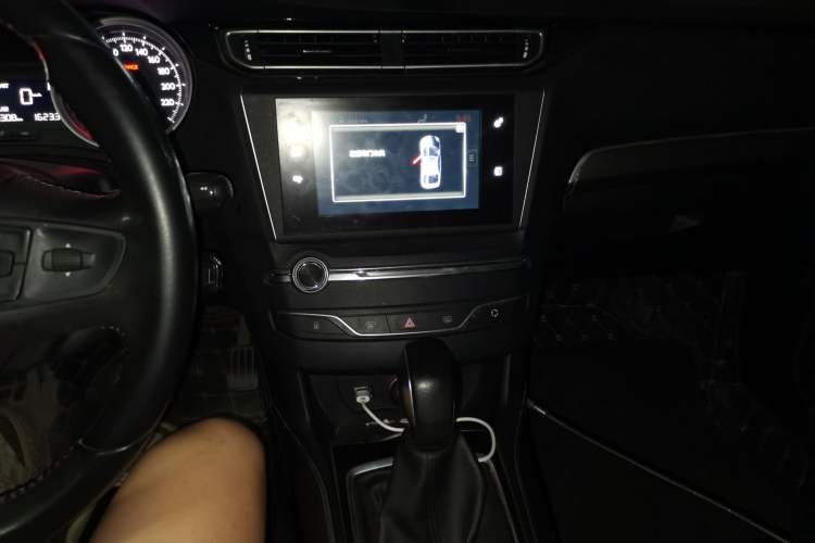 Used Peugeot 408 2014 1.8L Automatic Luxury Edition Audio And AC Panel