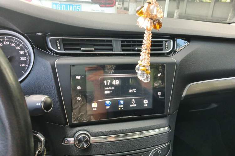 Used Peugeot 408 2014 1.8L Automatic Luxury Edition Audio And AC Panel