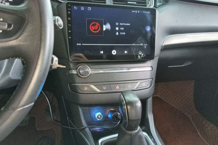 Used Peugeot 408 2014 1.8L Automatic Luxury Edition Audio And AC Panel