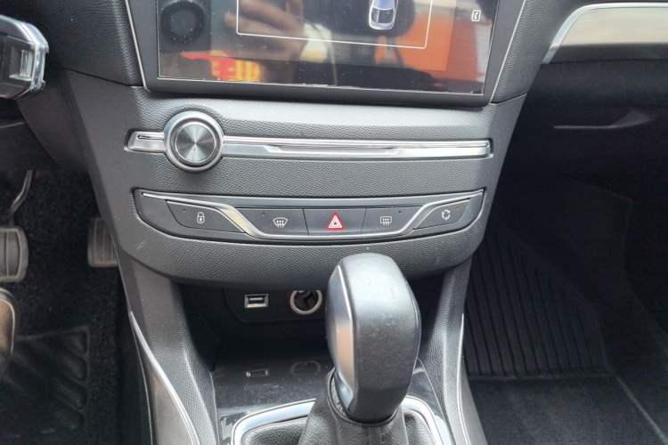 Used Peugeot 408 2014 1.8L Automatic Luxury Edition Audio And AC Panel