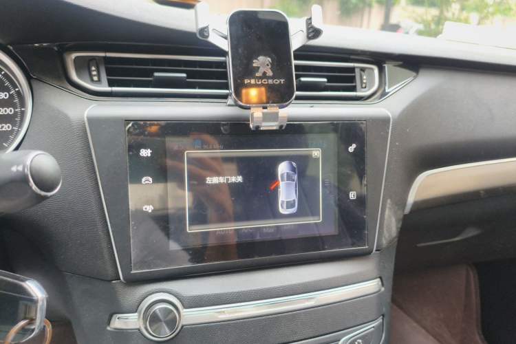 Used Peugeot 408 2014 1.8L Automatic Luxury Edition Audio And AC Panel